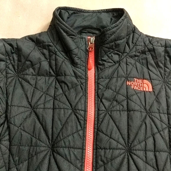 The North Face Jackets & Blazers - The North Face Women's Zip Up Jacket.  Black/Pink with 2 zipper pockets. XS.